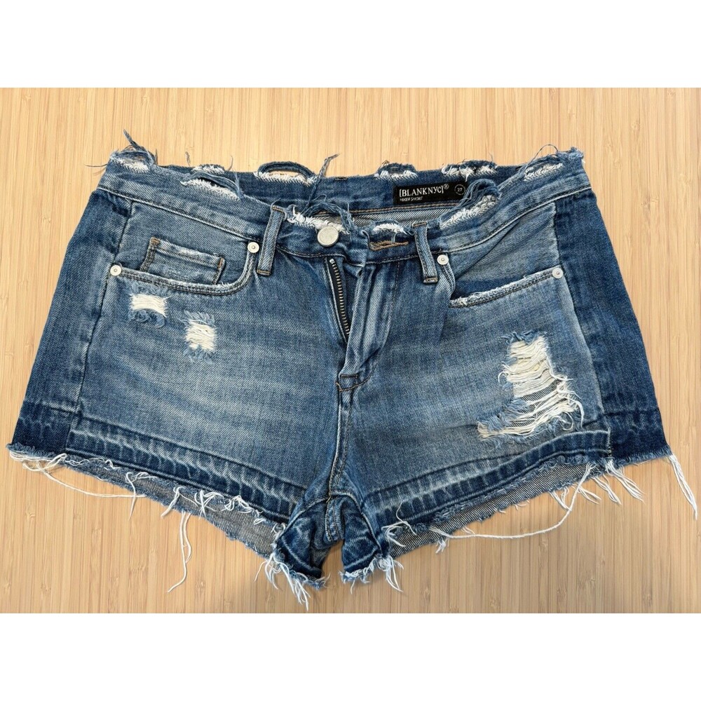 Blank Nyc Hiker Short Women’s Distressed Denim Shorts Size 27